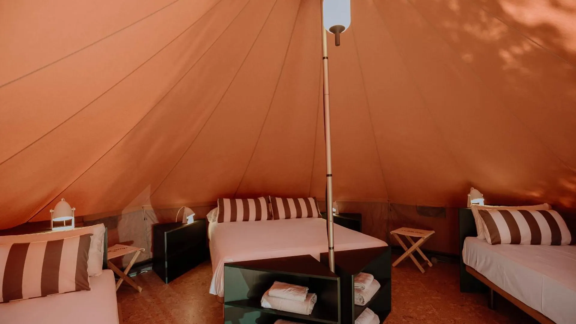 Camping 3 Estrellas Gavà 2*,  Hiszpania