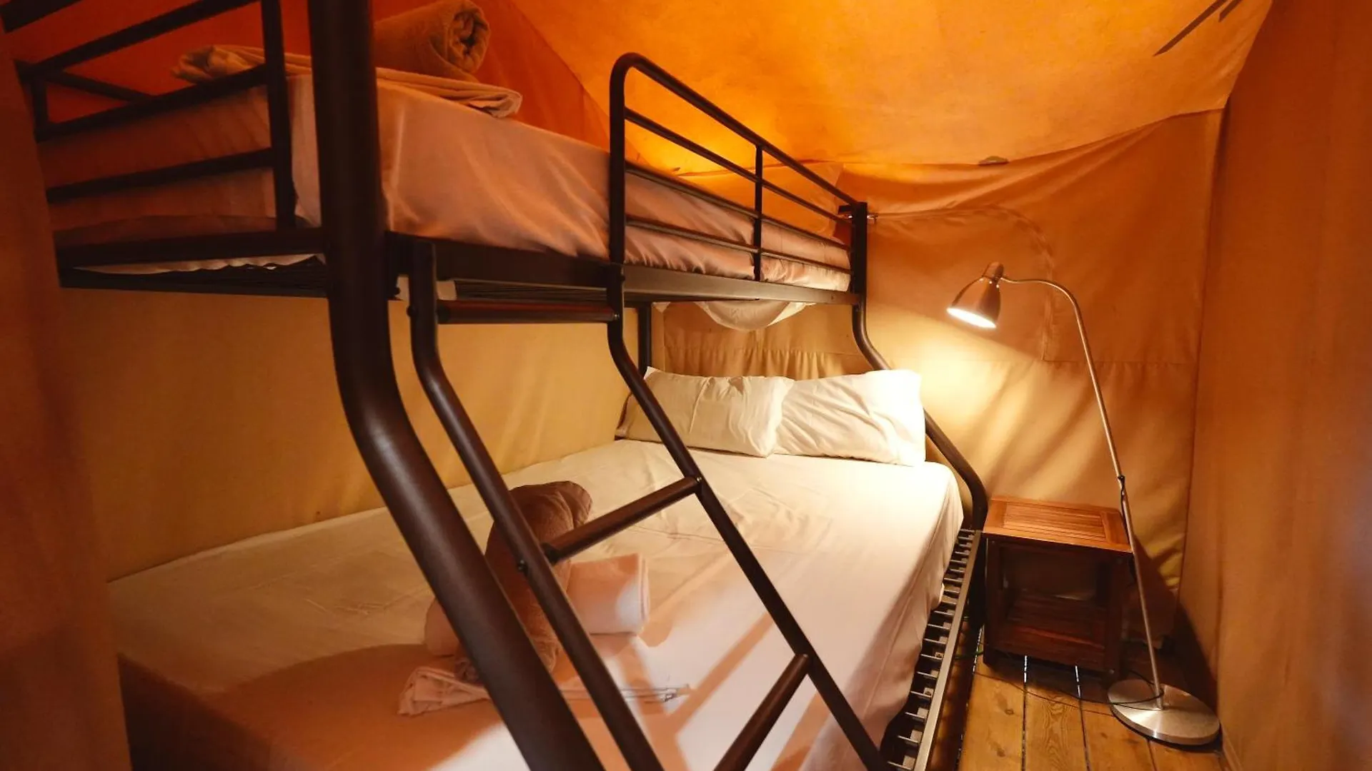 Camping 3 Estrellas Gava