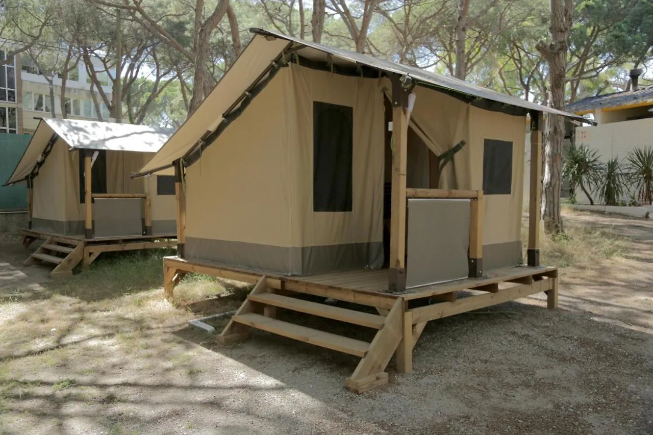 Camping 3 Estrellas Хава