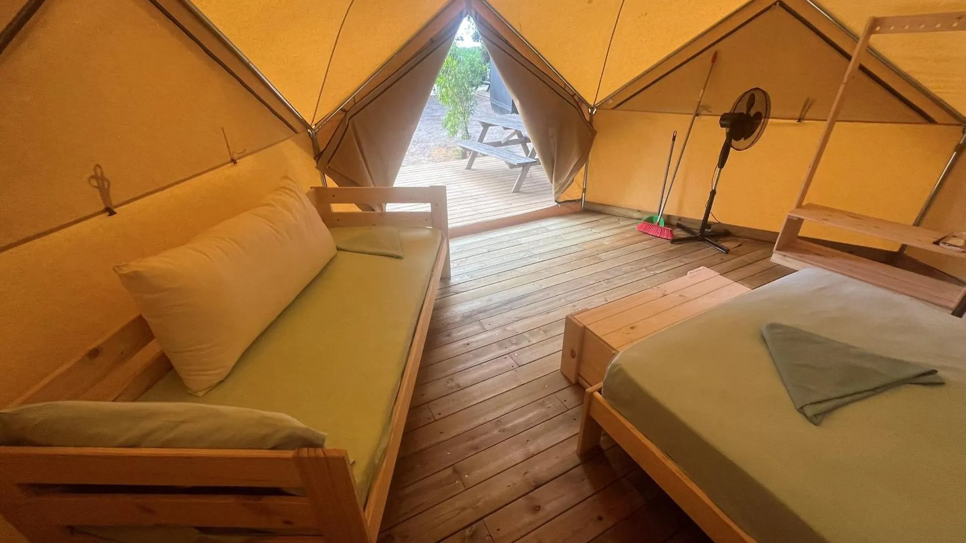 Camping 3 Estrellas Хава