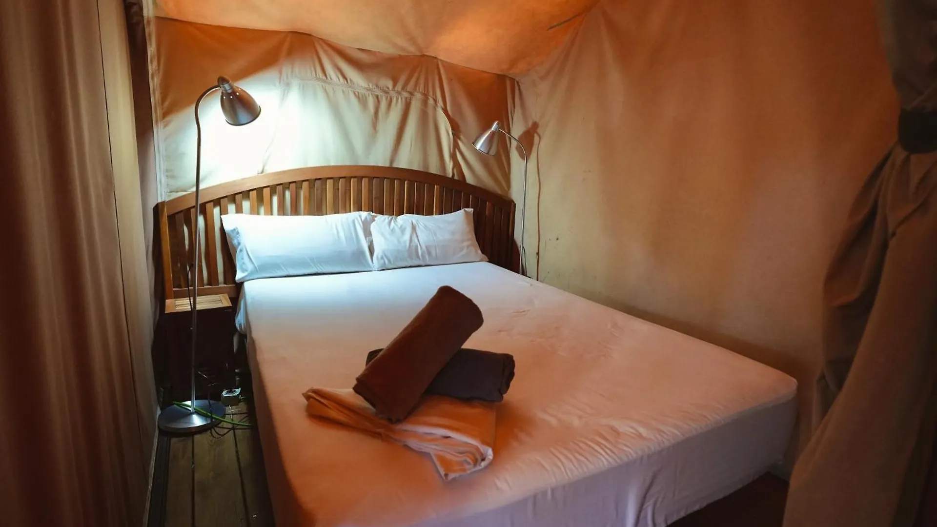 Camping 3 Estrellas Хава