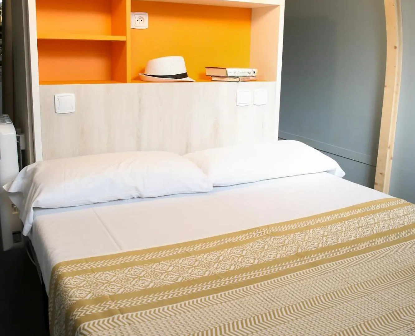 Camping 3 Estrellas Gavà 2*,