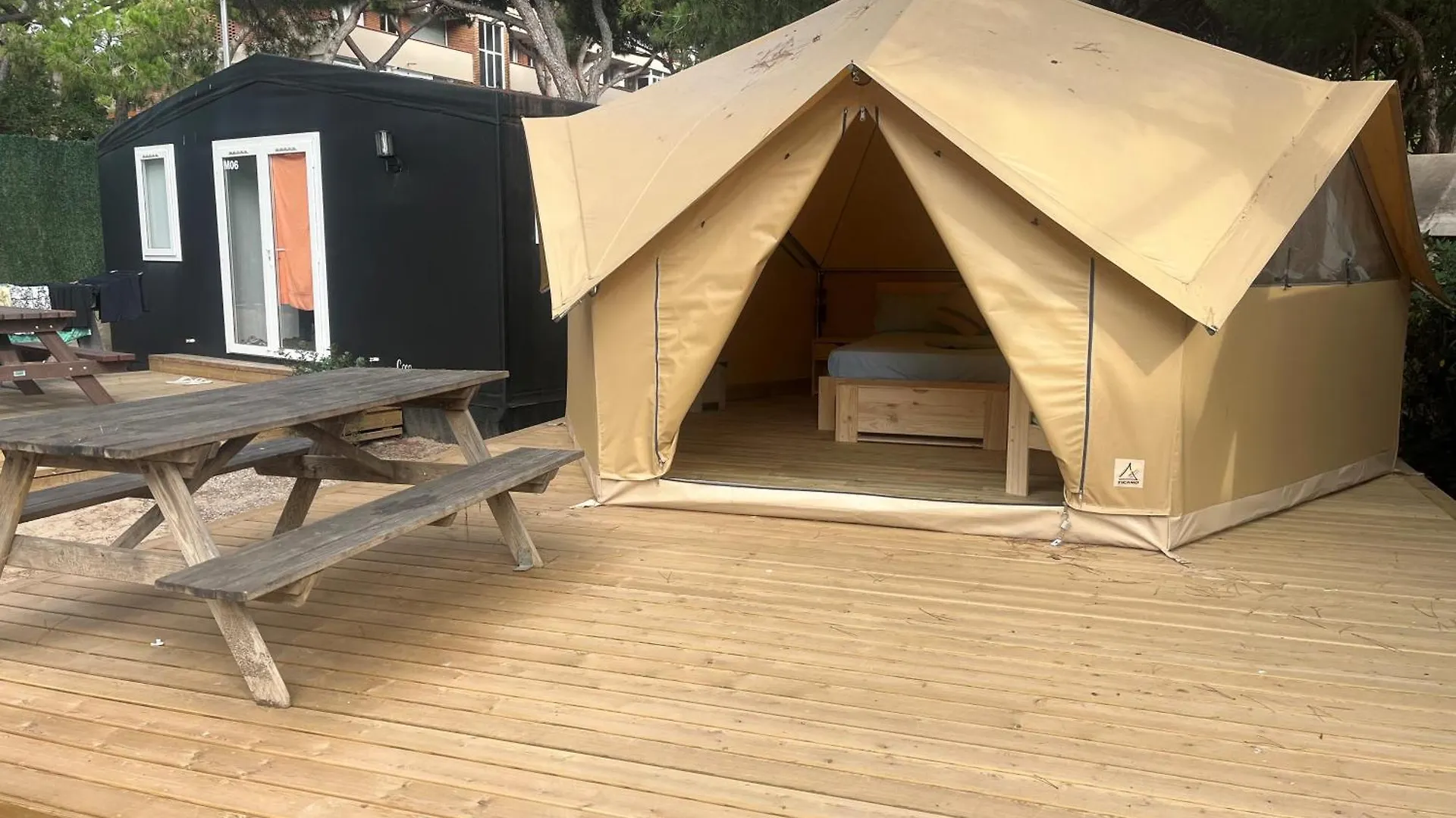 Kemp Camping 3 Estrellas Gavà