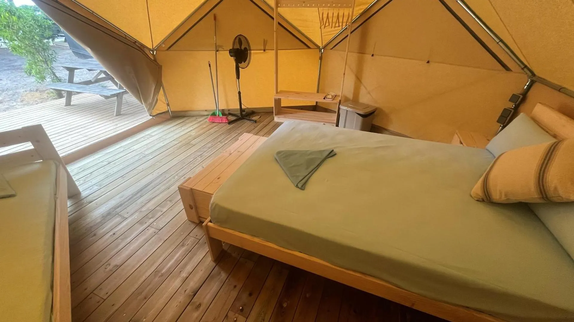 Camping 3 Estrellas Gavà Španělsko