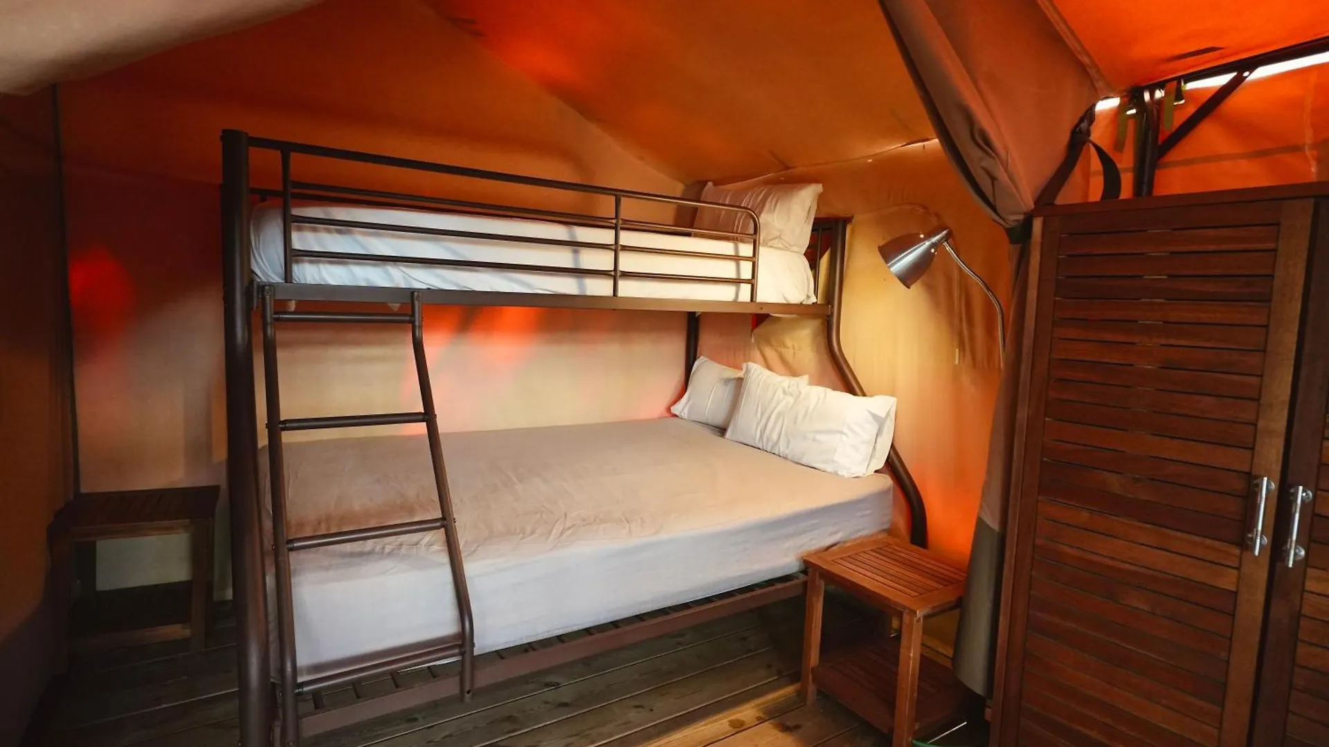 Camping 3 Estrellas Gavà Španělsko